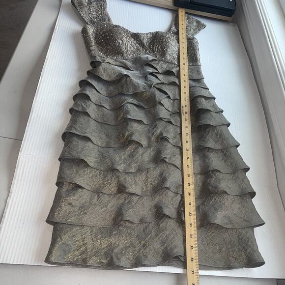 Ignite Evenings Sz 6 Mermaid Sequined Layered Dress Taupe Beaded Mini Gold FLAW - Picture 8 of 14